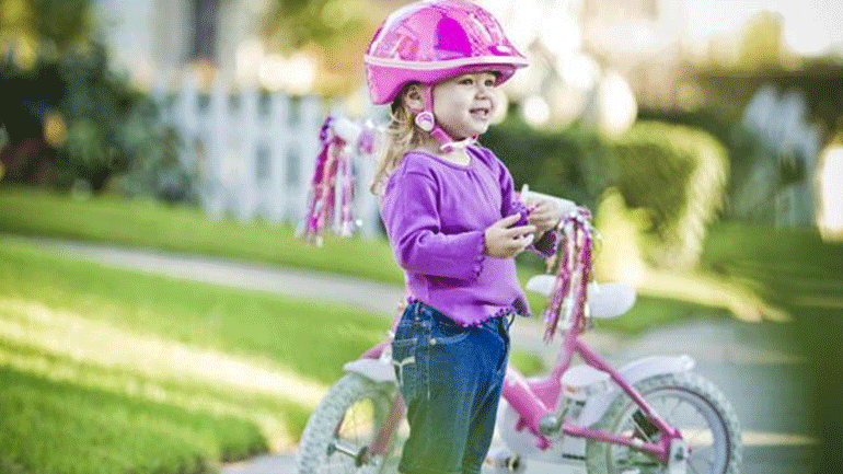 Η ώρα που το παιδί μαθαίνει ποδήλατο!